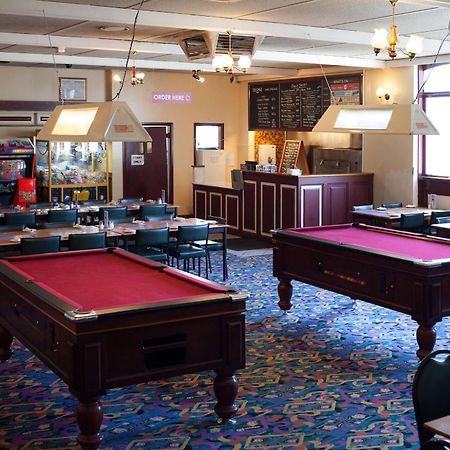The Cally Hotel Warrnambool Room photo
