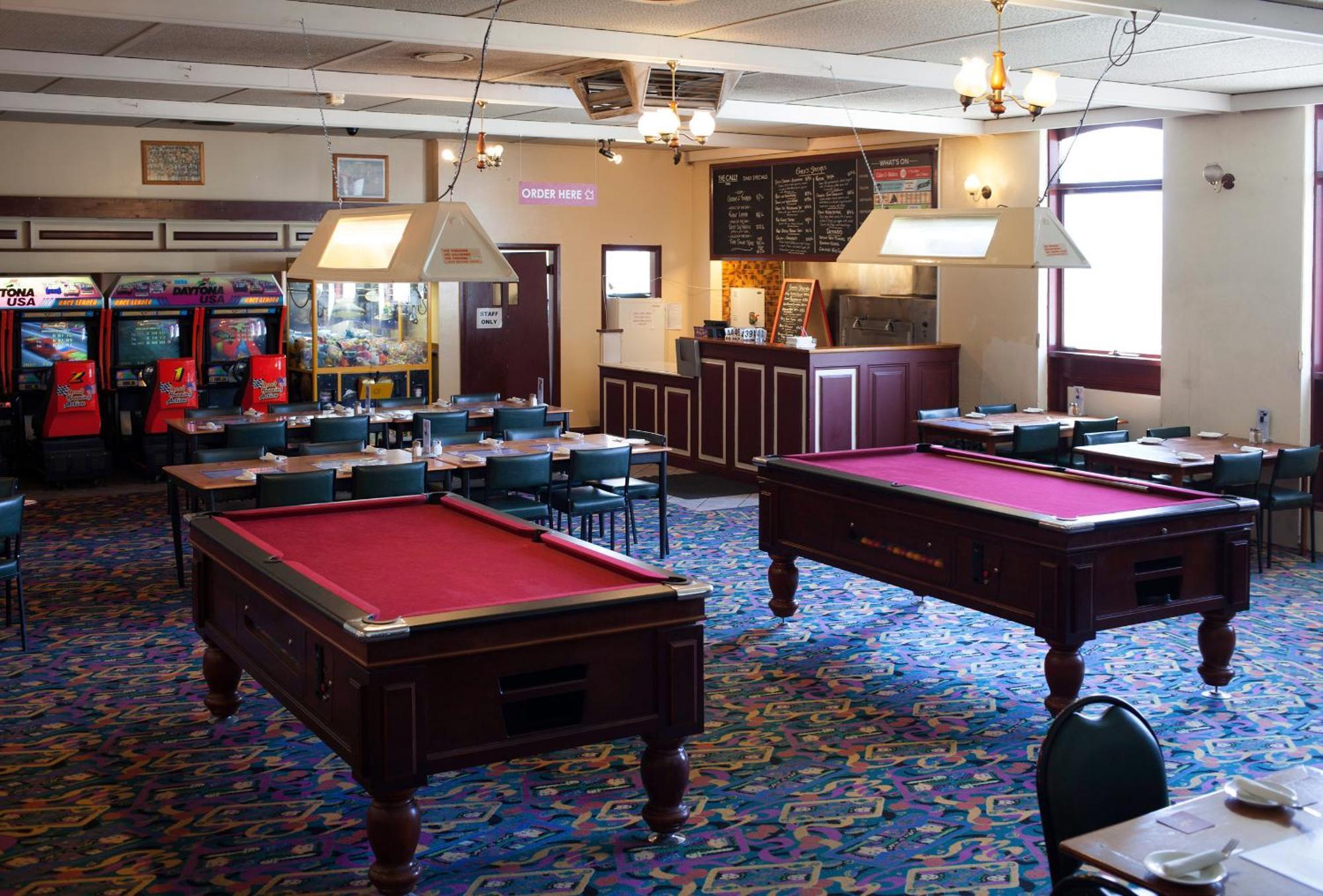 The Cally Hotel Warrnambool Room photo