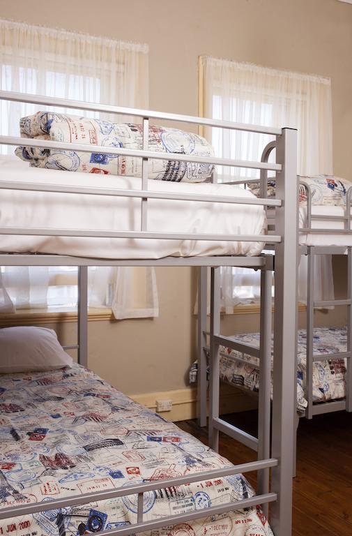The Cally Hotel Warrnambool Room photo