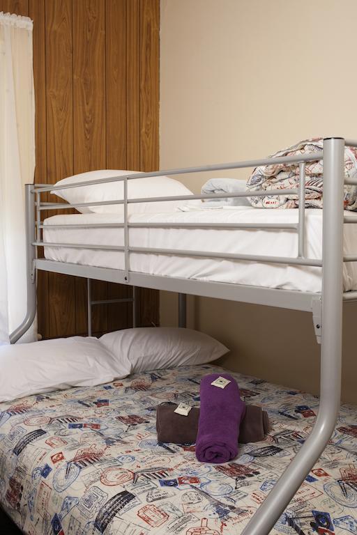 The Cally Hotel Warrnambool Room photo