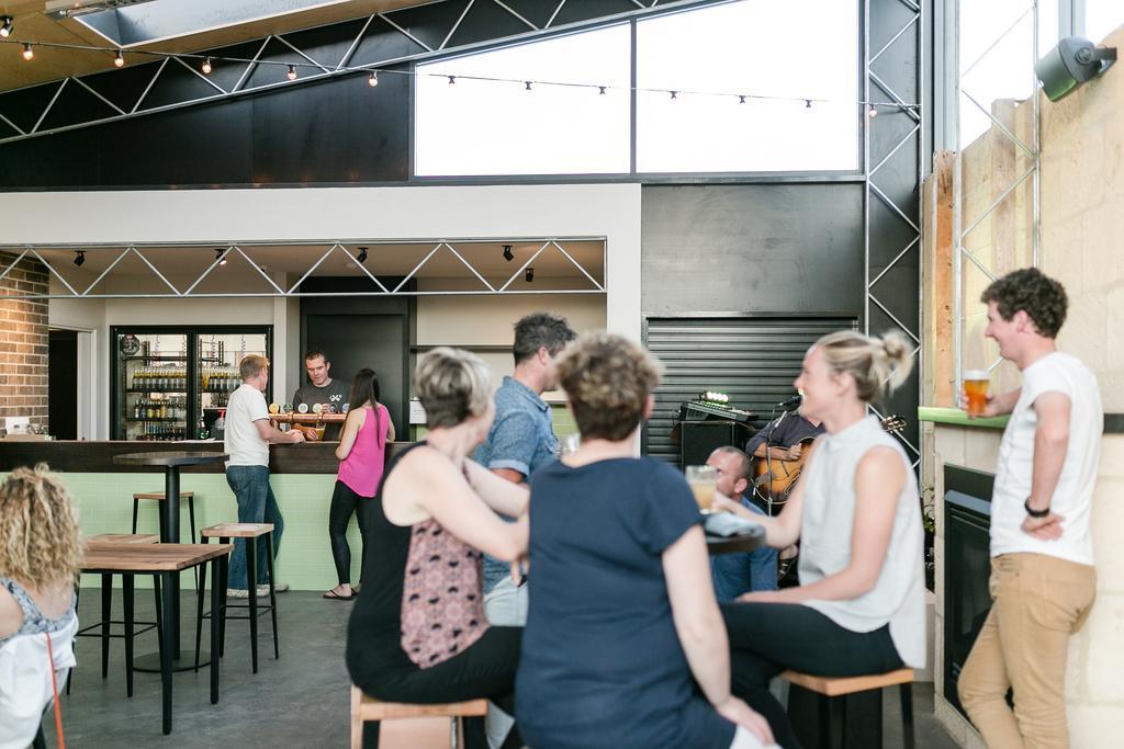 The Cally Hotel Warrnambool Exterior photo