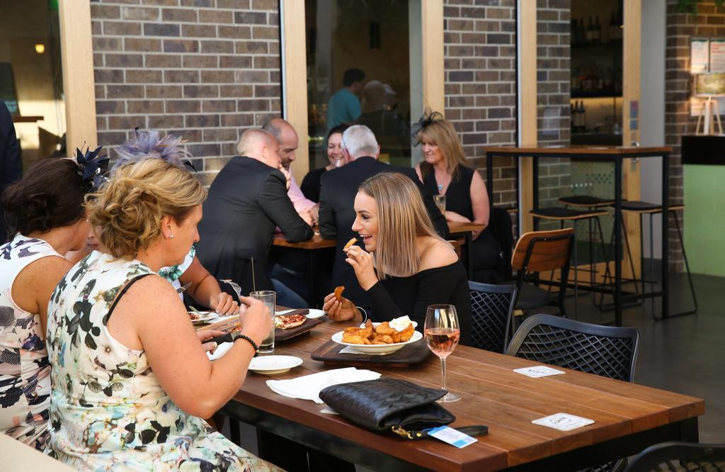 The Cally Hotel Warrnambool Exterior photo