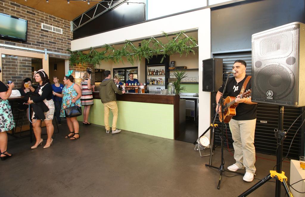 The Cally Hotel Warrnambool Exterior photo